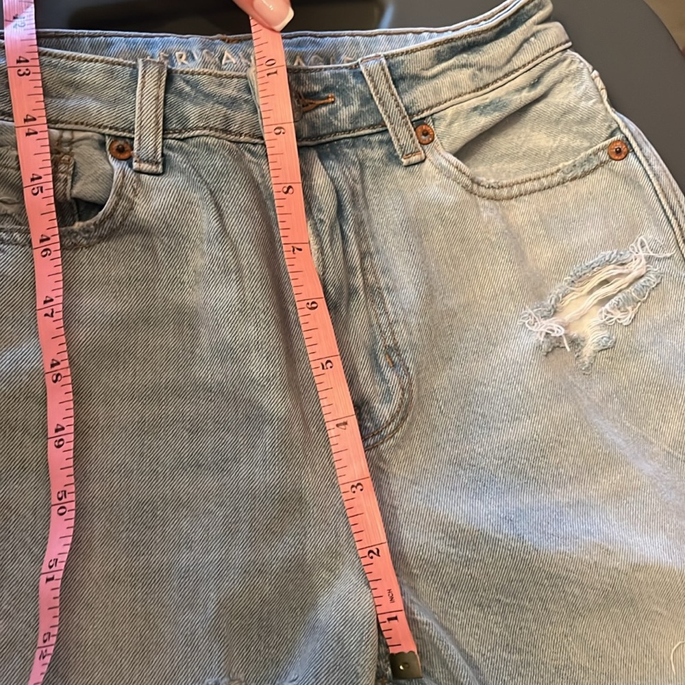 Distressed jeans - Picture 6 of 9
